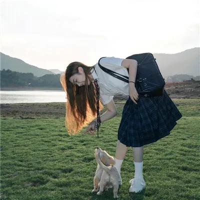 蜜桃女孩